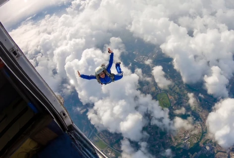Sortie solo d'un élève PAC filmé depuis l'intérieur de l'avion